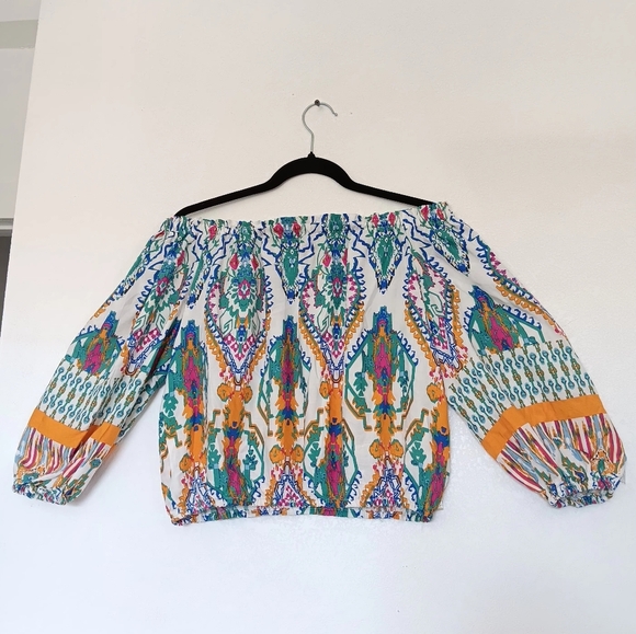 crop top blouse, Christian Siriano, size S,M, 100% rayon, bare shoulders. - Picture 12 of 12